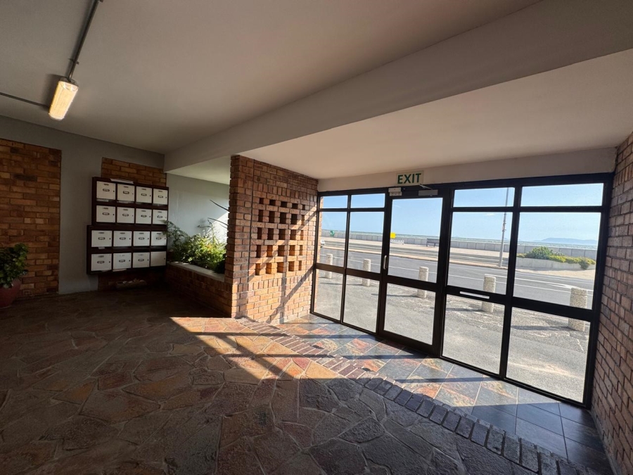 To Let 1 Bedroom Property for Rent in Strand North Western Cape